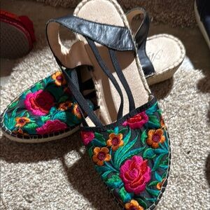 Floral Embroidered Women's Espadrilles